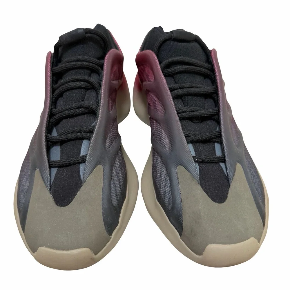 Adidas Yeezy 700‎ V3 'Fade Carbon' Lace Up Athletic Sneakers Men's Size 9 GW1814